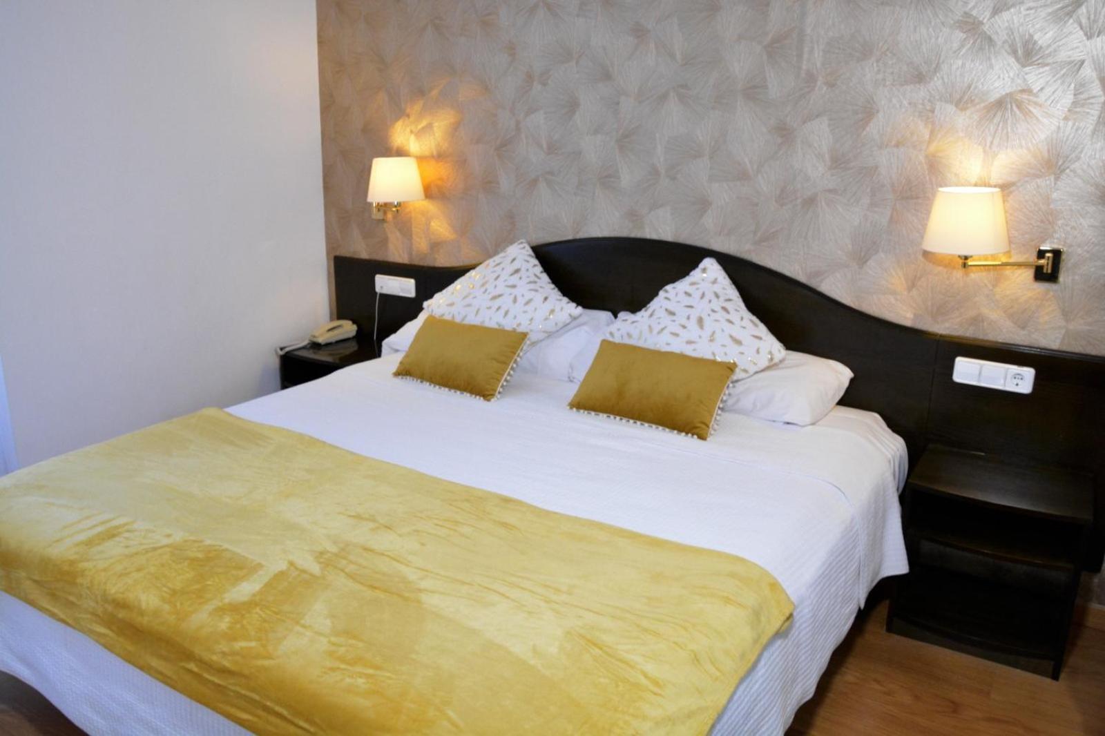 Hotel Villa De Biar Shc Экстерьер фото